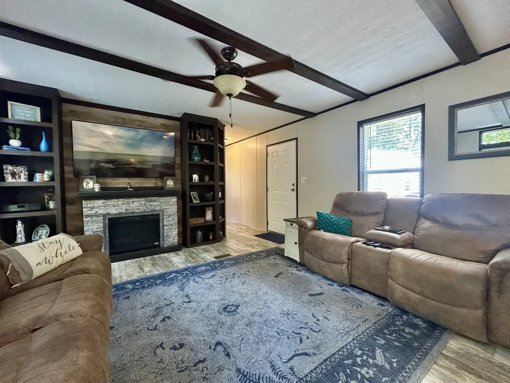 67 Bass Circle Nancy KY 42544