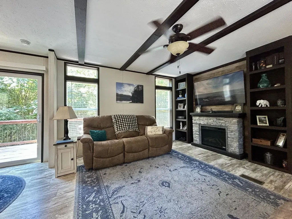 67 Bass Circle Nancy KY 42544