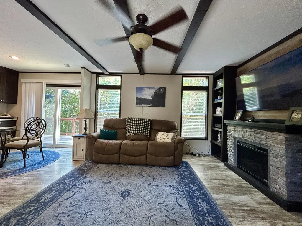 67 Bass Circle Nancy KY 42544