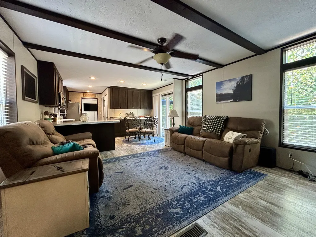 67 Bass Circle Nancy KY 42544