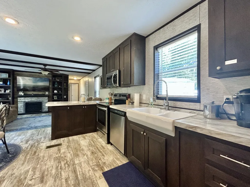 67 Bass Circle Nancy KY 42544