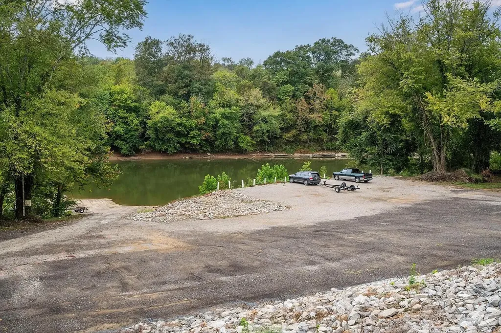 315 Lower Clifton Road Versailles KY 40383