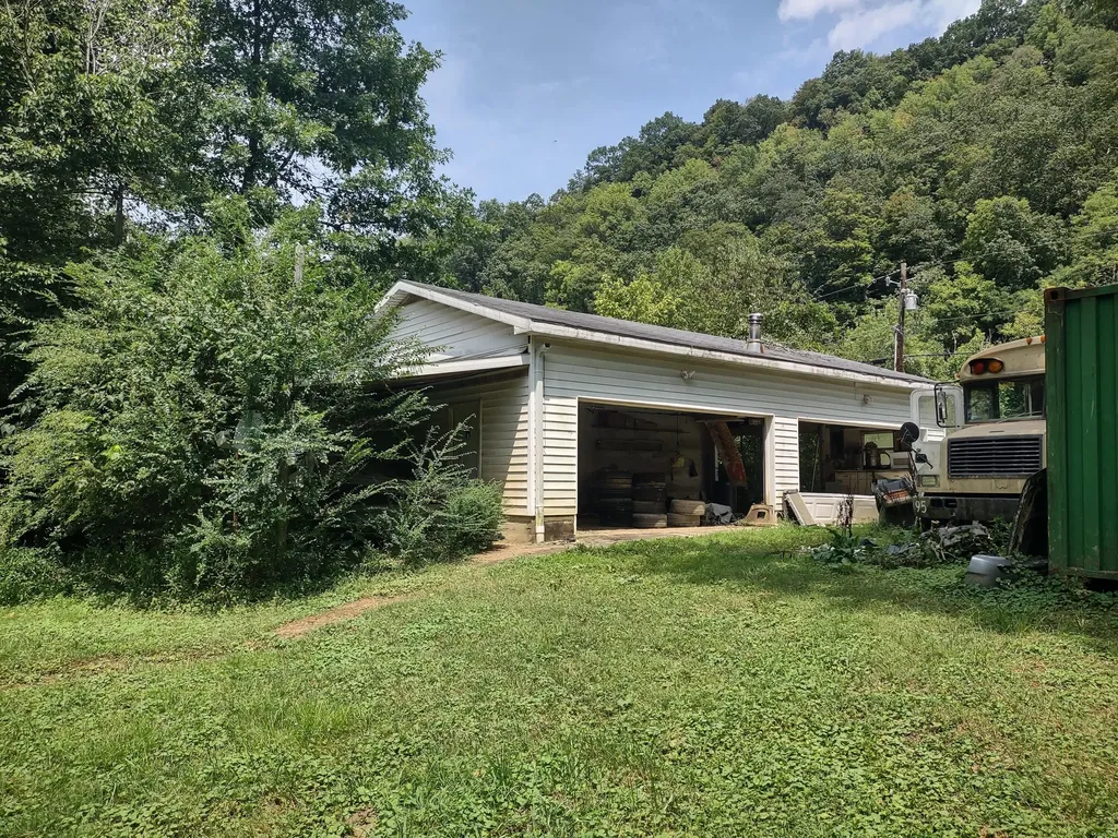 315 Lower Clifton Road Versailles KY 40383
