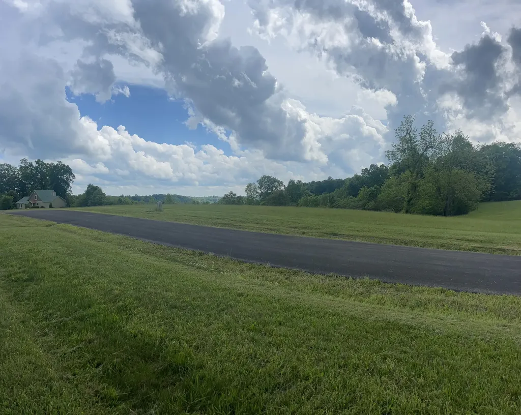 Lot 25 Parks Ridge Russell Springs KY 42642