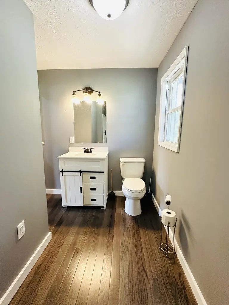 5498 Highway 472 Manchester KY 40962