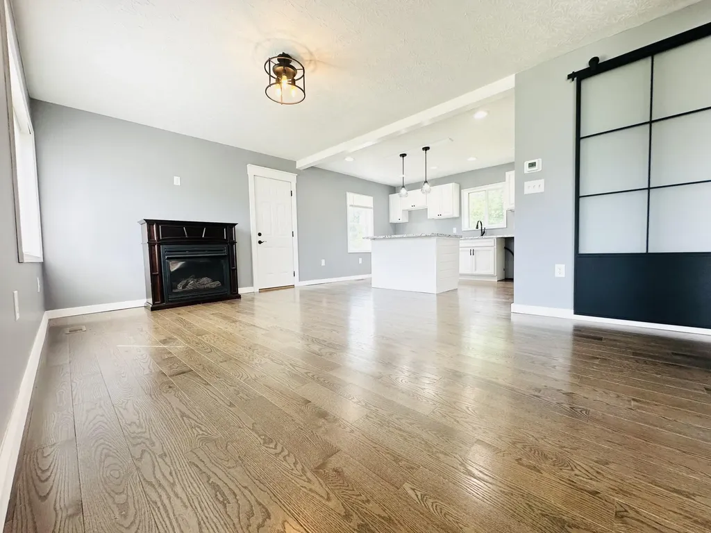 5498 Highway 472 Manchester KY 40962
