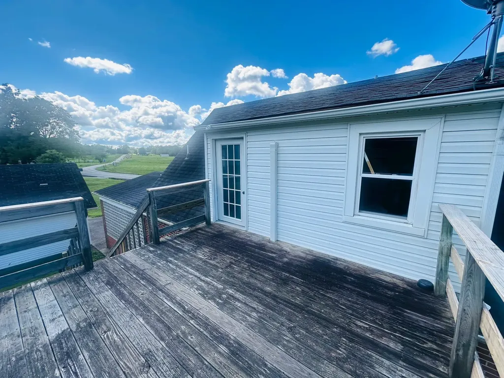 5498 Highway 472 Manchester KY 40962