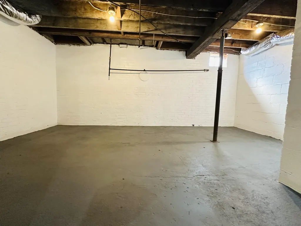 5498 Highway 472 Manchester KY 40962
