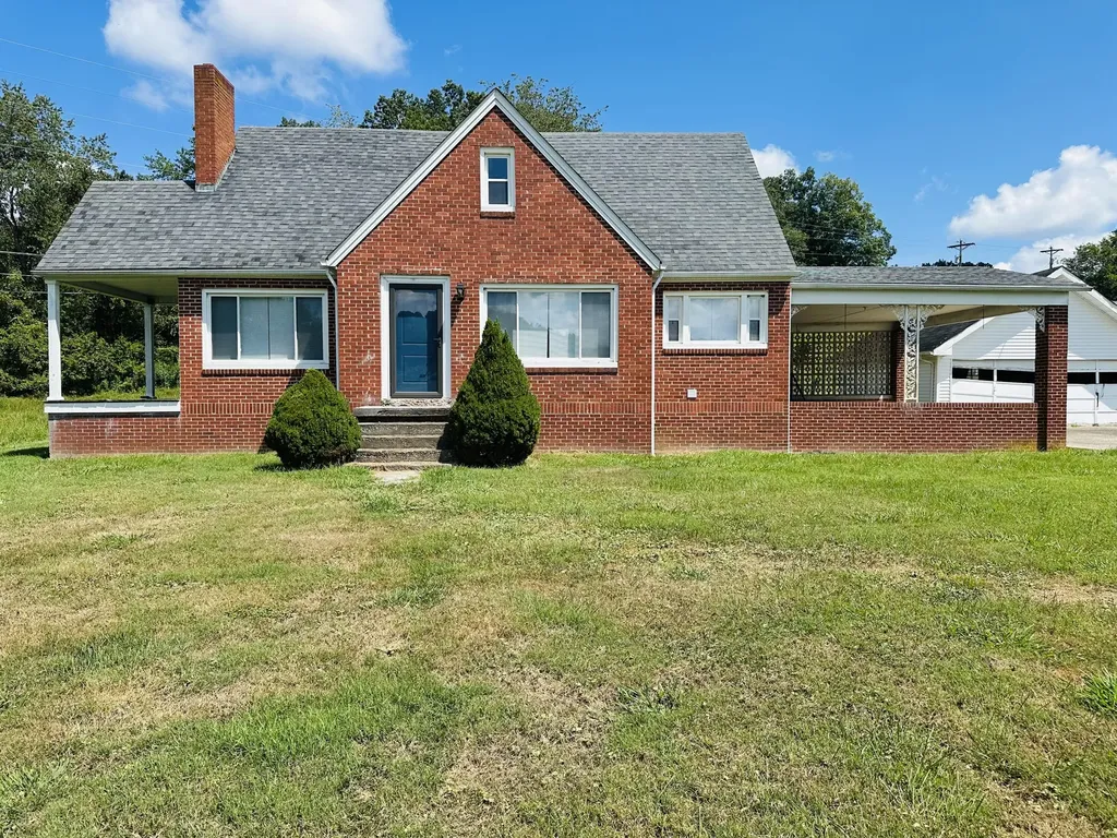 5498 Highway 472 Manchester KY 40962