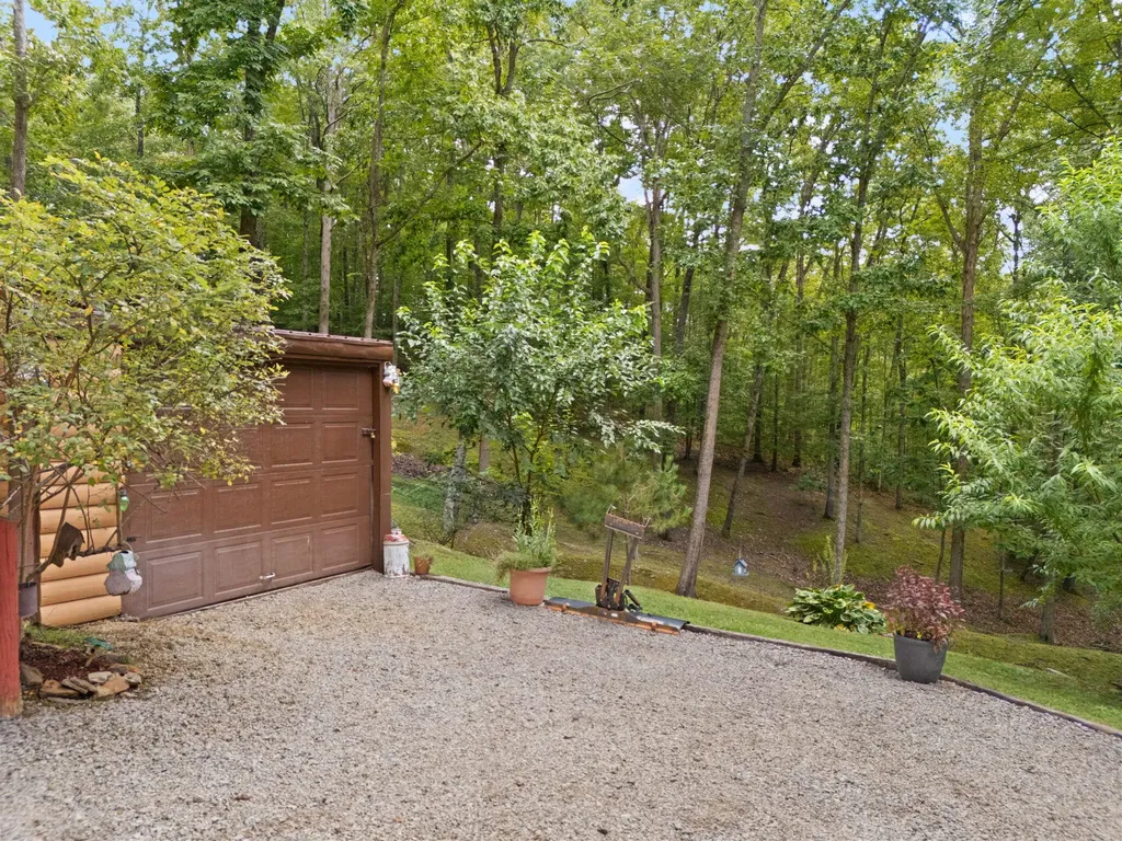 66 Raymond Road Wellington KY 40387