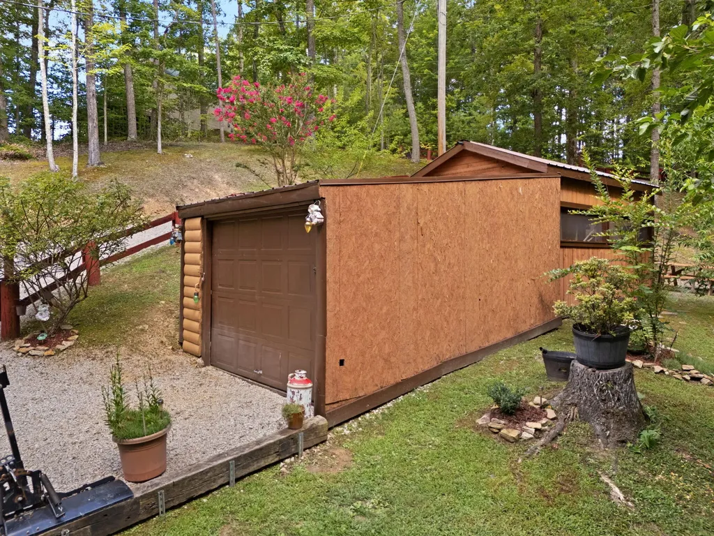 66 Raymond Road Wellington KY 40387