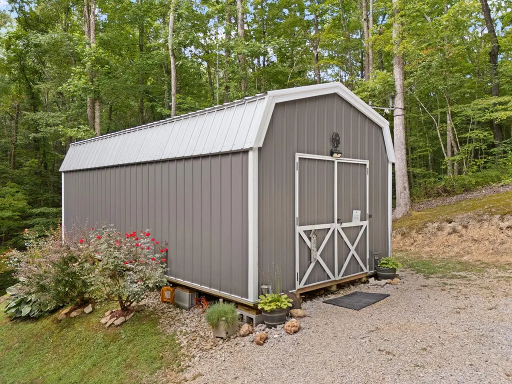 66 Raymond Road Wellington KY 40387