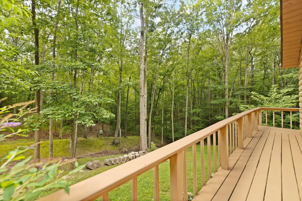 66 Raymond Road Wellington KY 40387