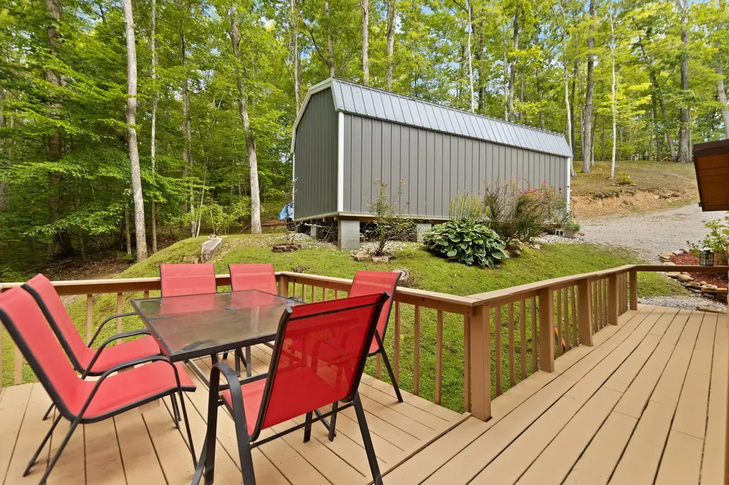 66 Raymond Road Wellington KY 40387