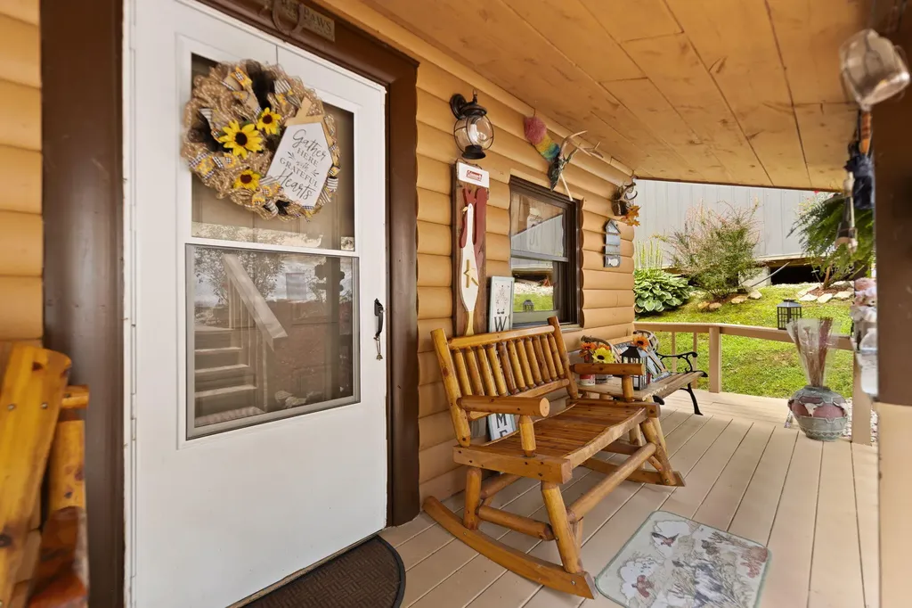 66 Raymond Road Wellington KY 40387