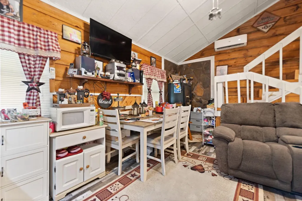 66 Raymond Road Wellington KY 40387