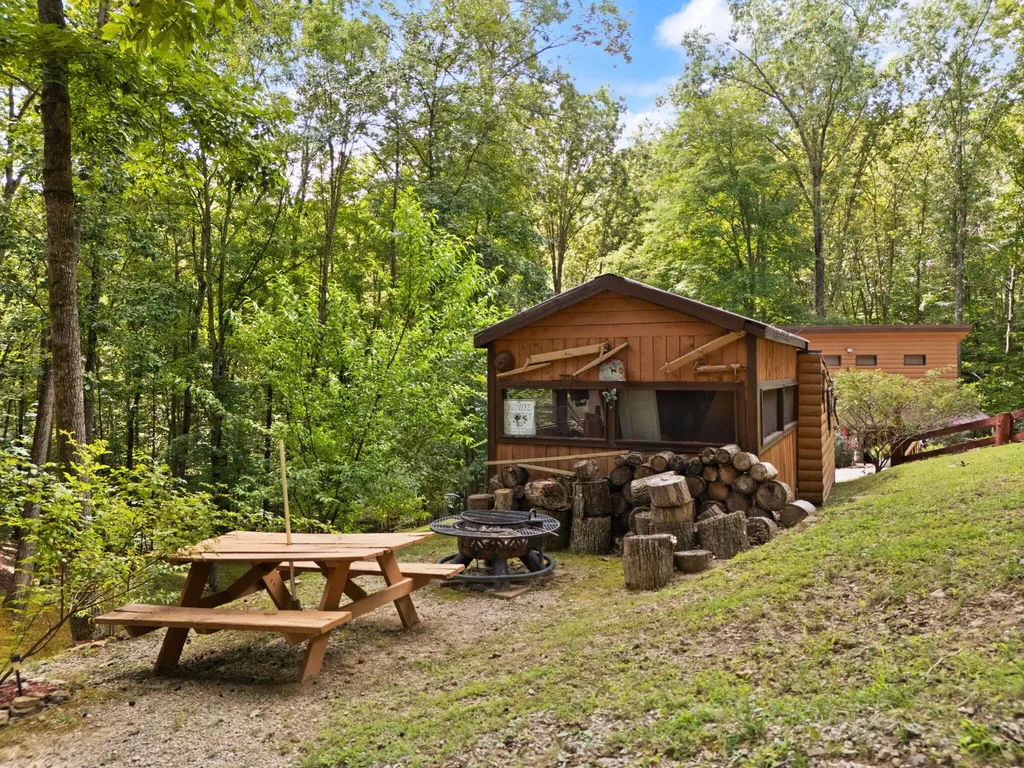 66 Raymond Road Wellington KY 40387