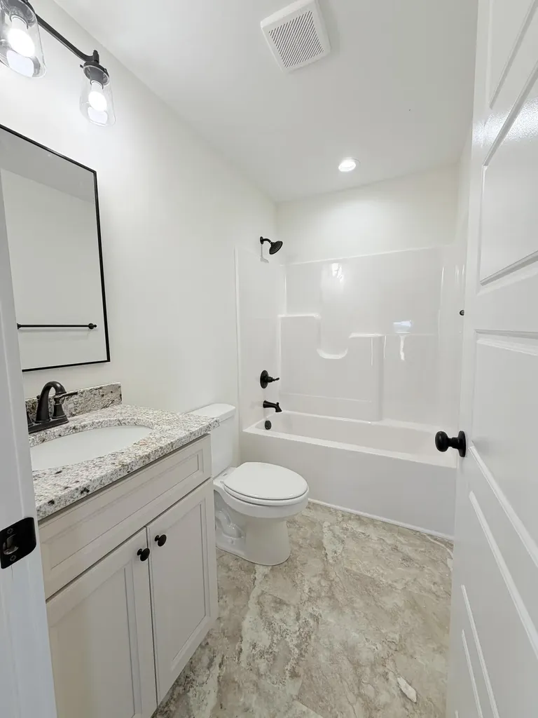 228 Brook Cove Berea KY 40403