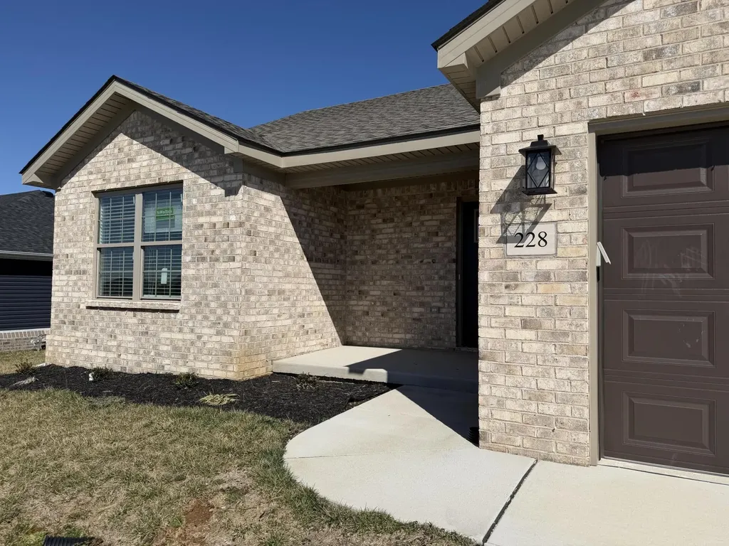 228 Brook Cove Berea KY 40403