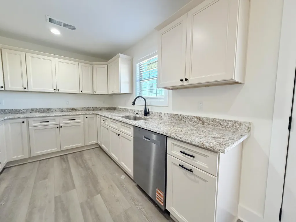 228 Brook Cove Berea KY 40403