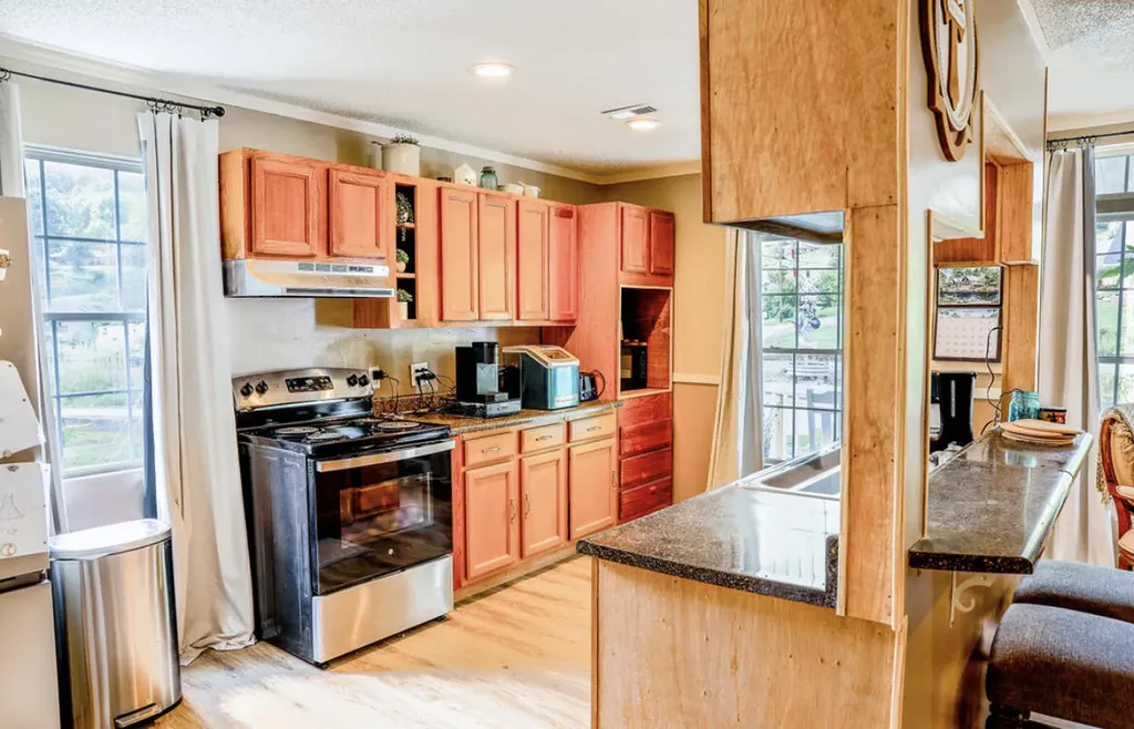 381 N Highway Baxter KY 40806