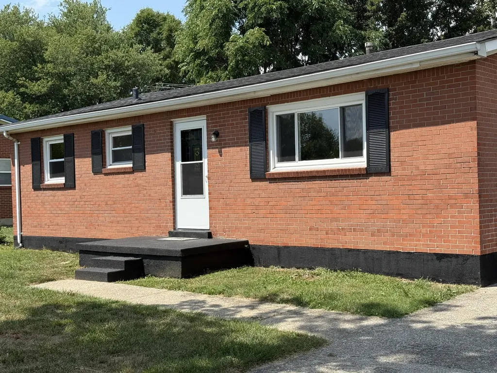 112 Woodford Avenue Berea KY 40403