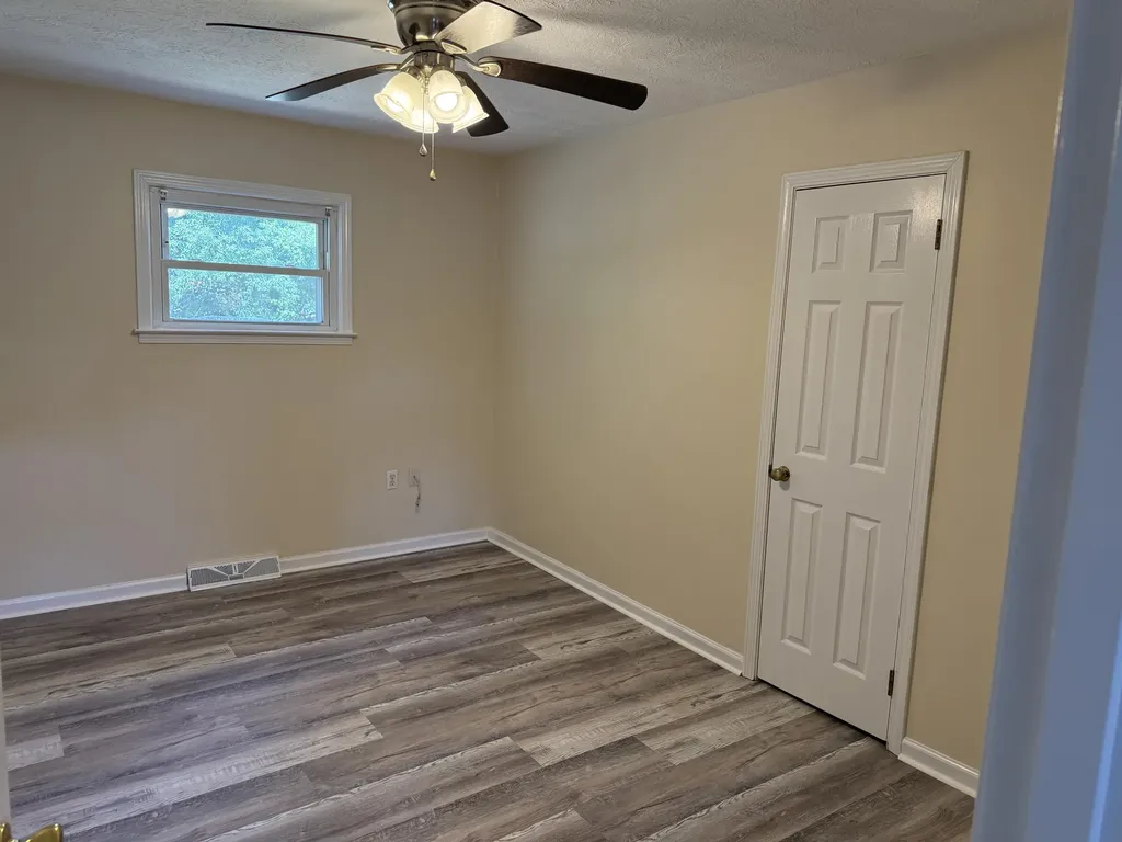 112 Woodford Avenue Berea KY 40403
