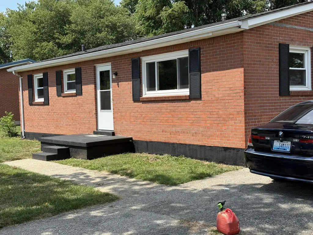 112 Woodford Avenue Berea KY 40403