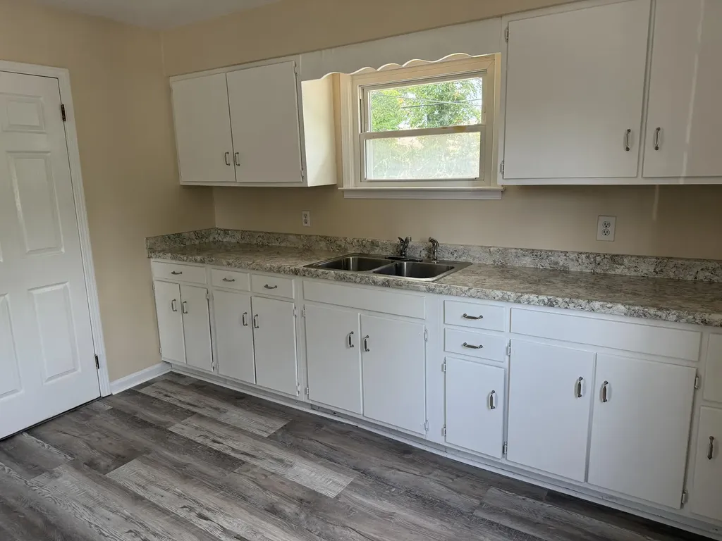 112 Woodford Avenue Berea KY 40403