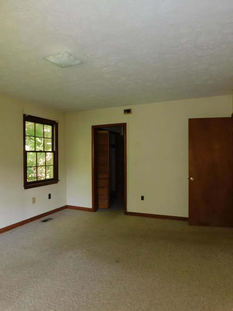 2936 Highway 119 Baxter KY 40806