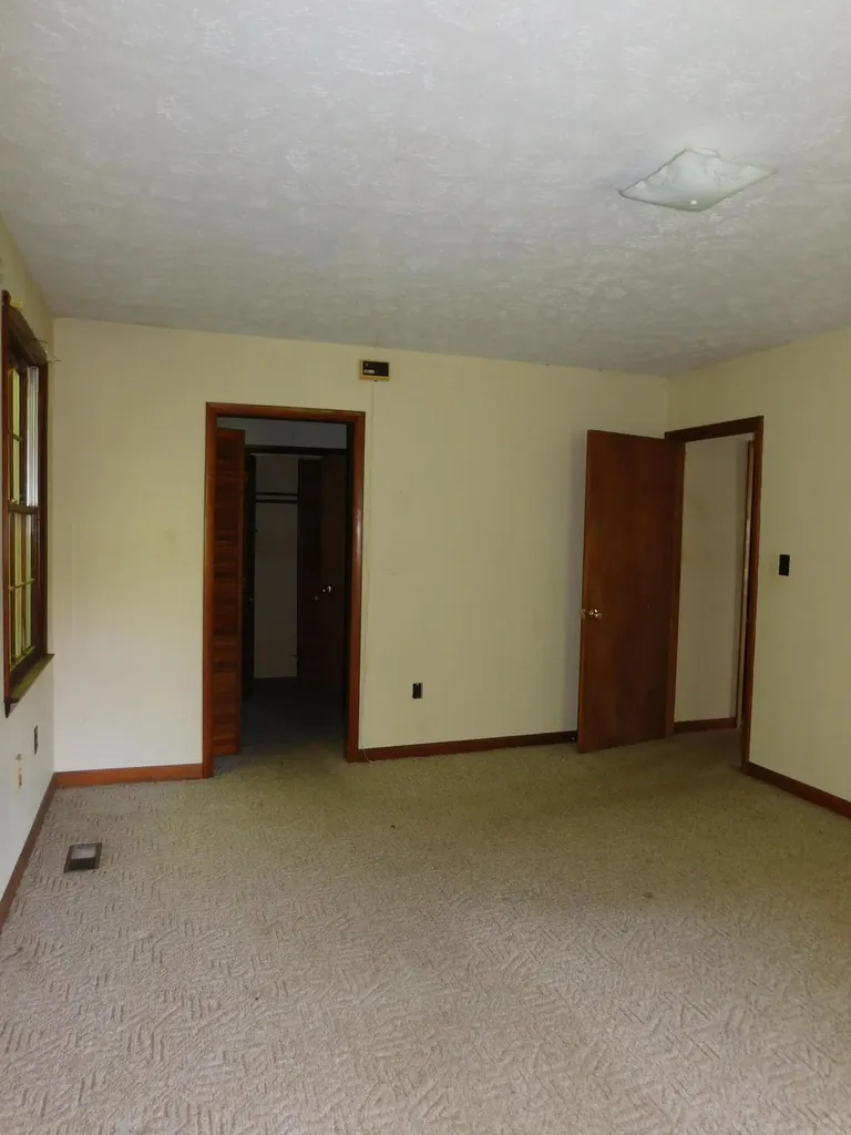 2936 Highway 119 Baxter KY 40806