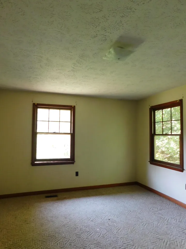 2936 Highway 119 Baxter KY 40806