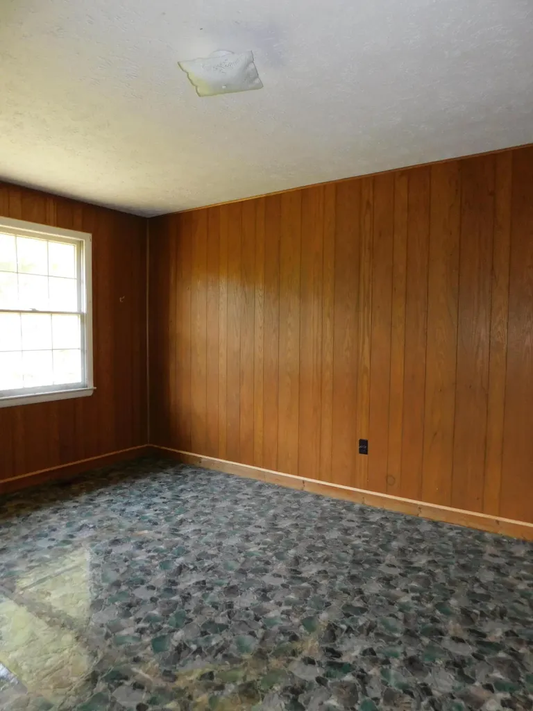 2936 Highway 119 Baxter KY 40806