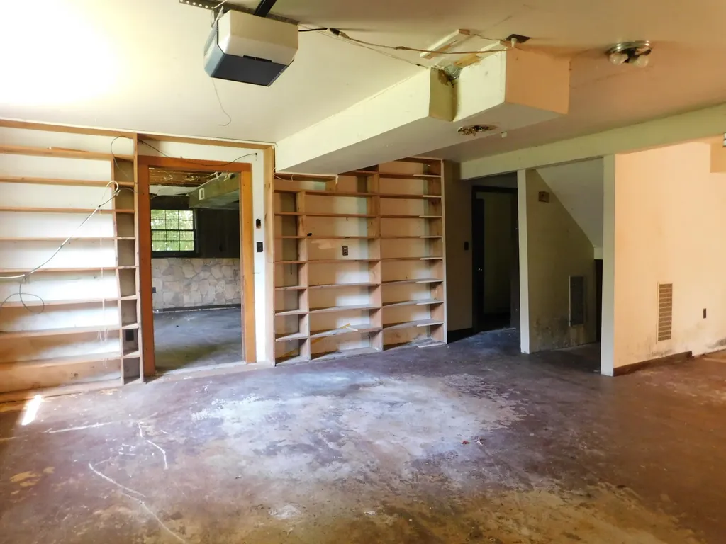 2936 Highway 119 Baxter KY 40806