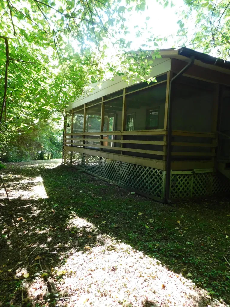 2936 Highway 119 Baxter KY 40806