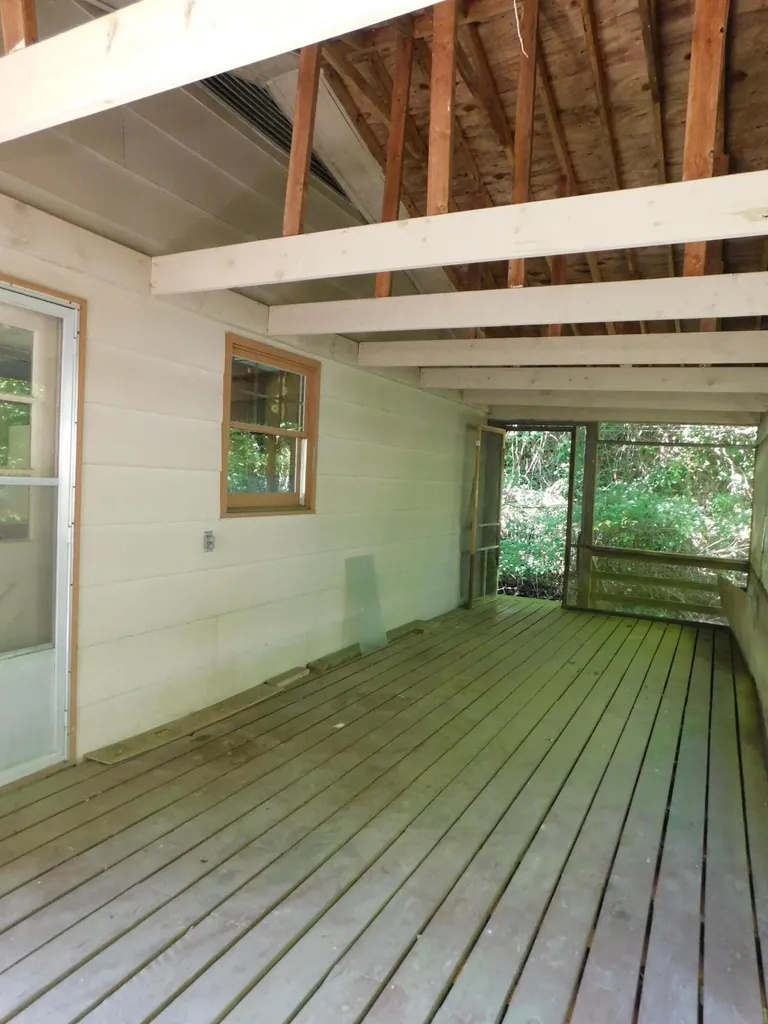 2936 Highway 119 Baxter KY 40806
