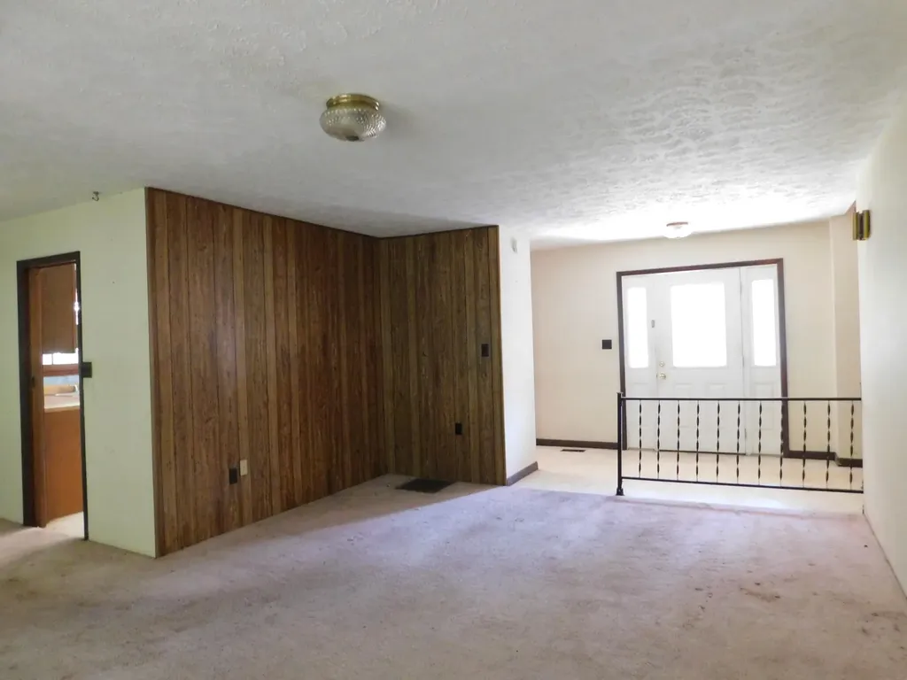 2936 Highway 119 Baxter KY 40806