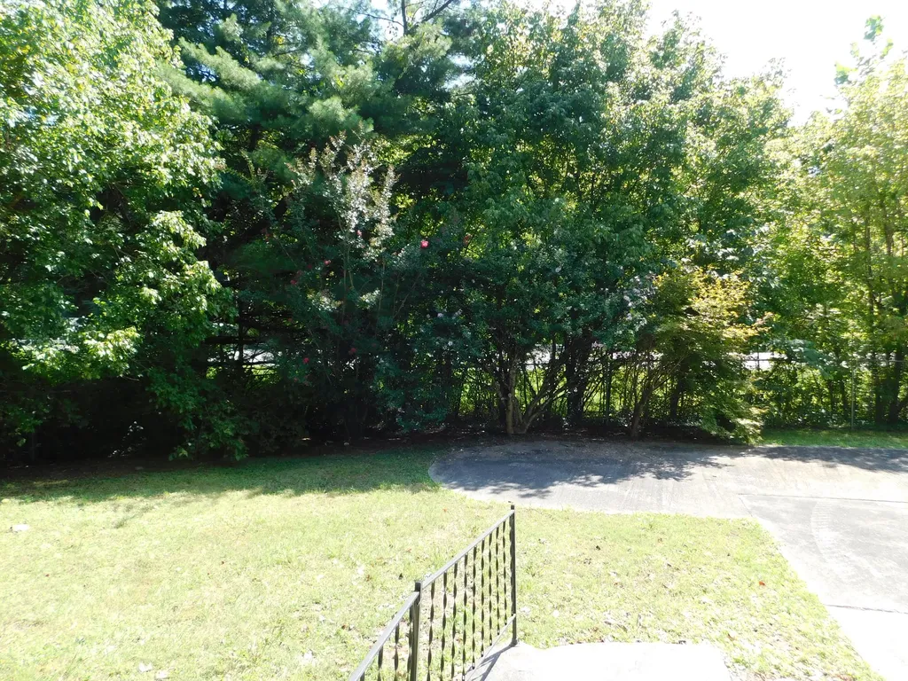 2936 Highway 119 Baxter KY 40806