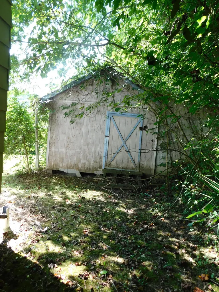 2936 Highway 119 Baxter KY 40806