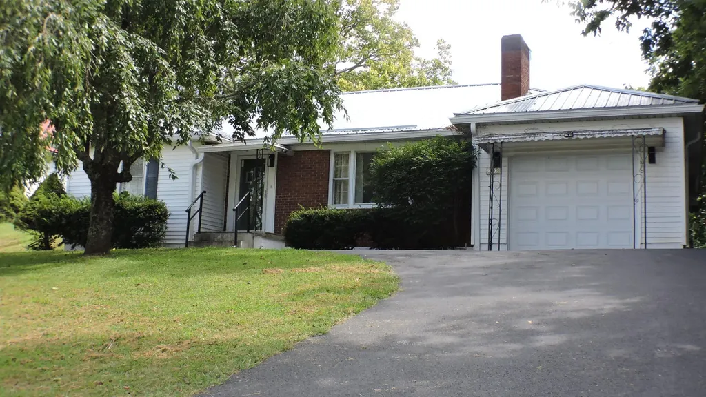 463 E High Street Owingsville KY 40360