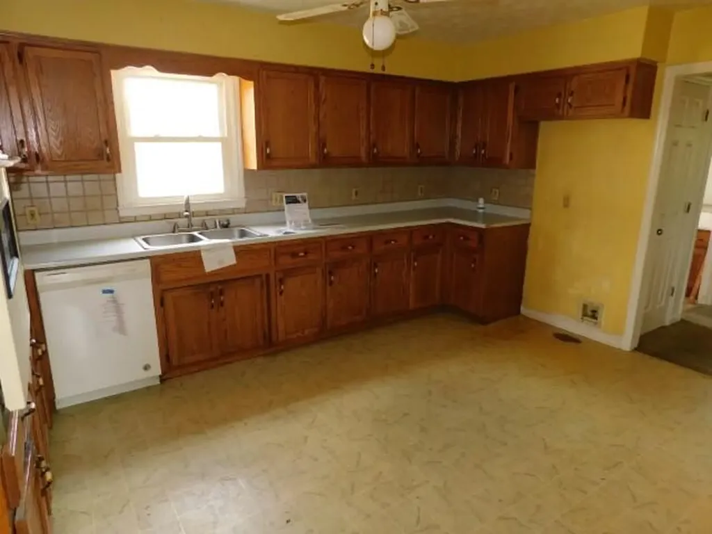 1577 Willisburg Road Lawrenceburg KY 40342