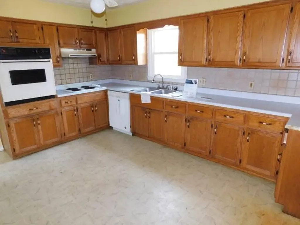 1577 Willisburg Road Lawrenceburg KY 40342
