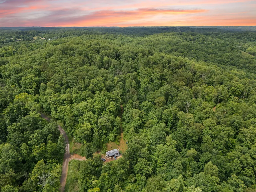 2401 Bell Point Road Beattyville KY 41311