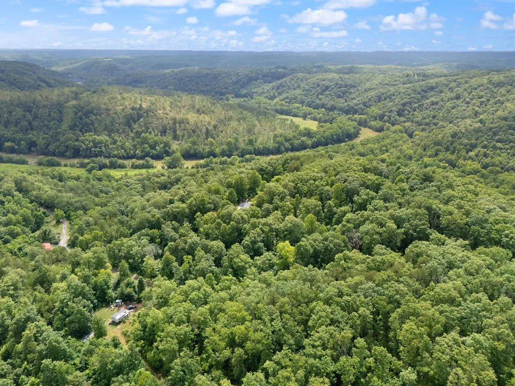 2401 Bell Point Road Beattyville KY 41311