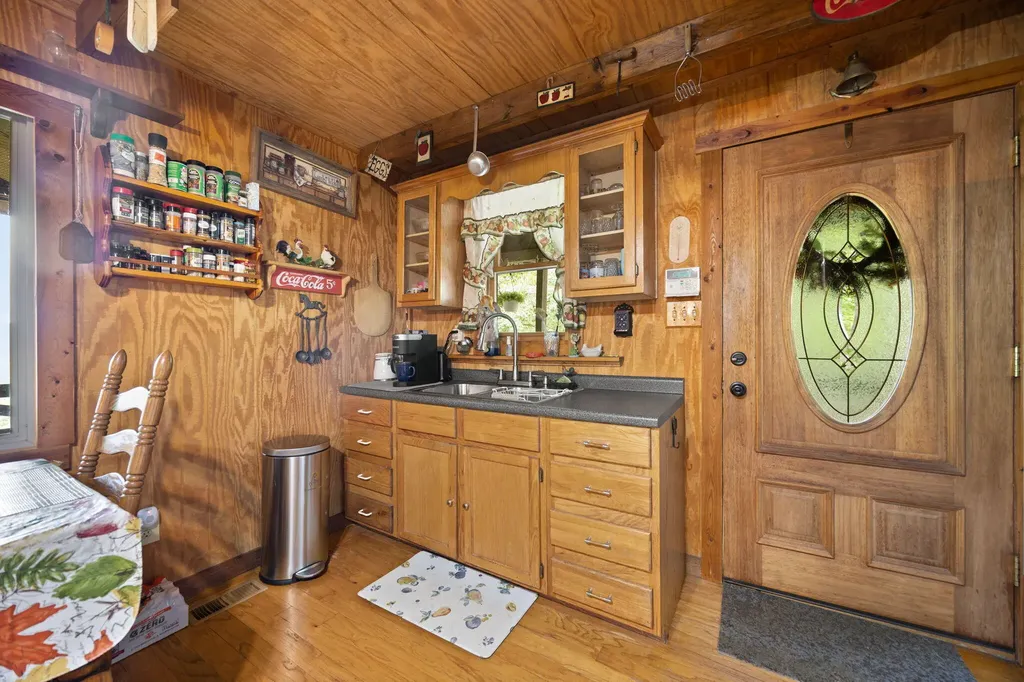 353 Timber Ridge Road Nancy KY 42544