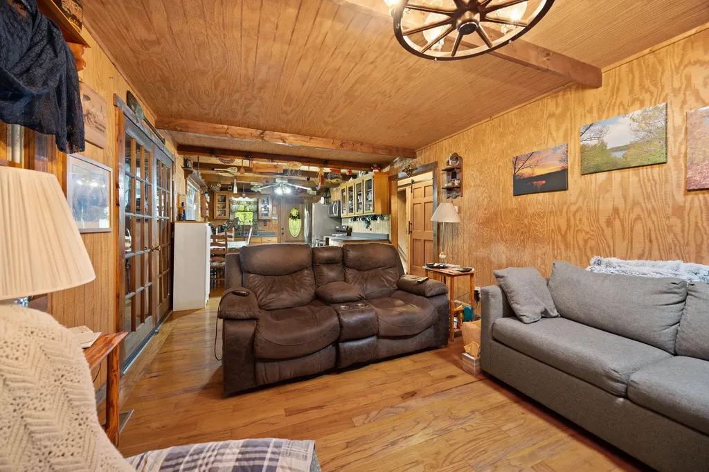 353 Timber Ridge Road Nancy KY 42544