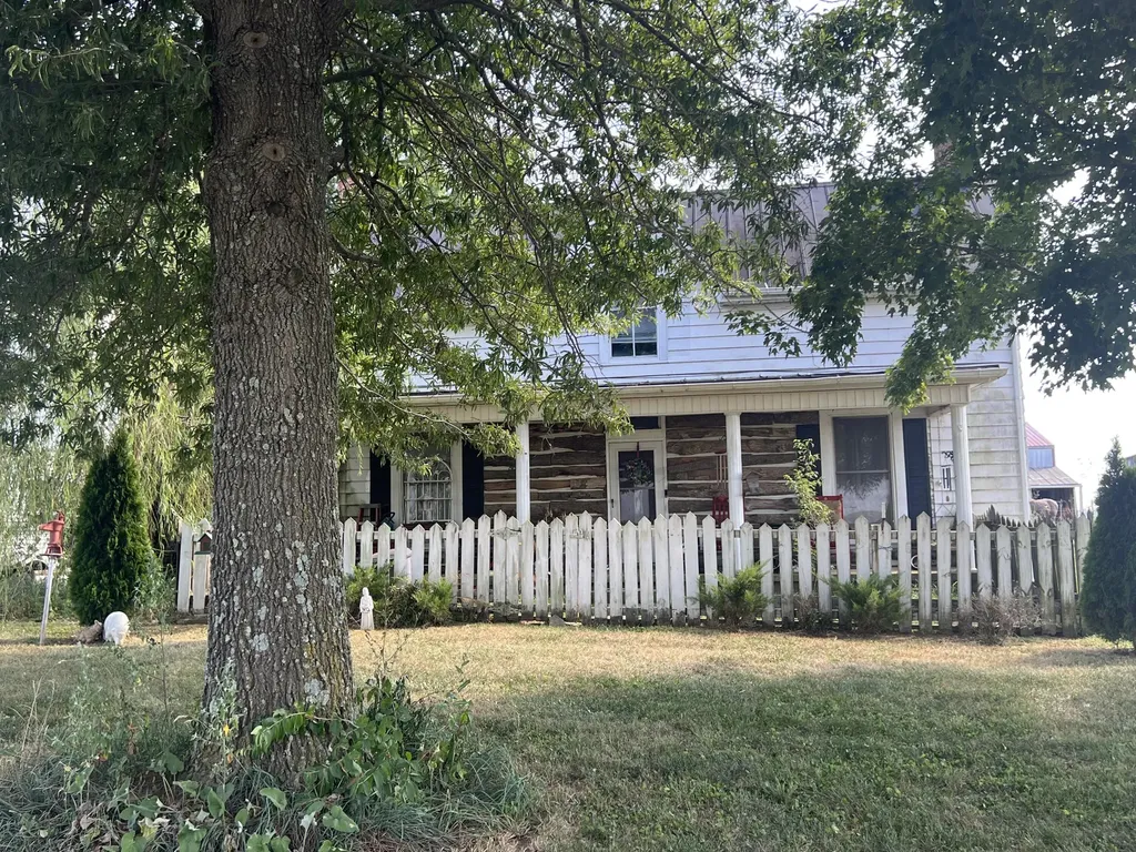 3954 Wallingford Road Flemingsburg KY 41041