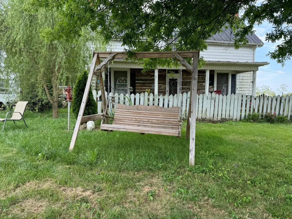 3954 Wallingford Road Flemingsburg KY 41041