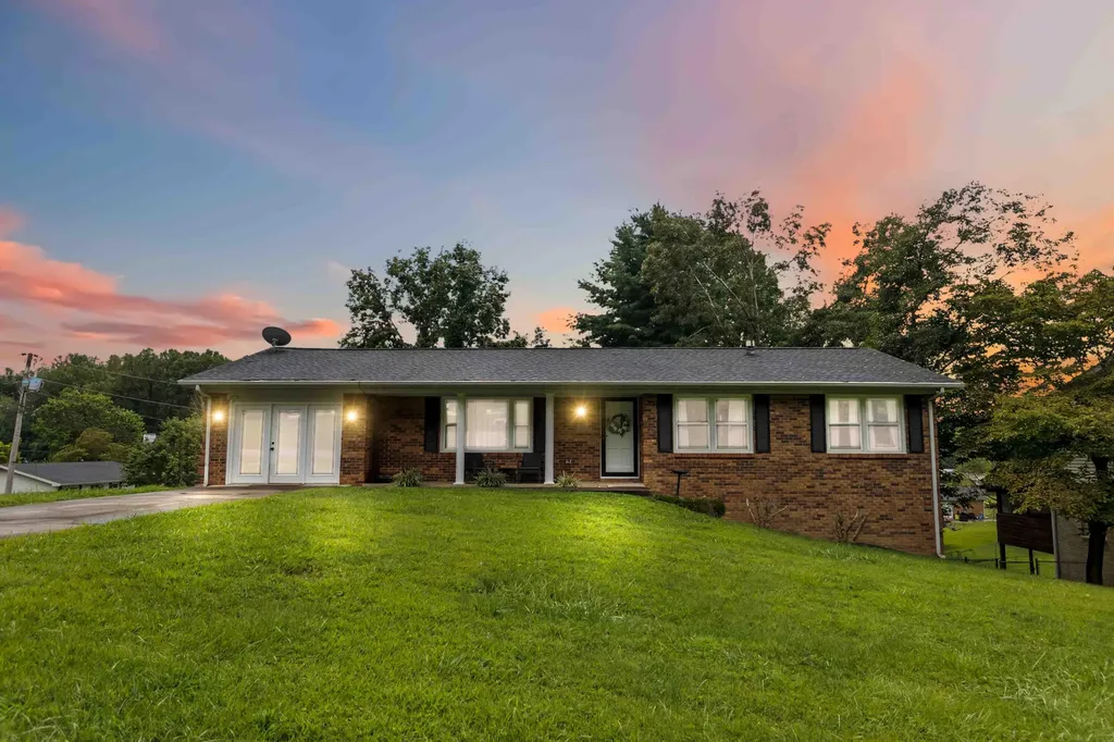 275 Oaklawn Circle Corbin KY 40701