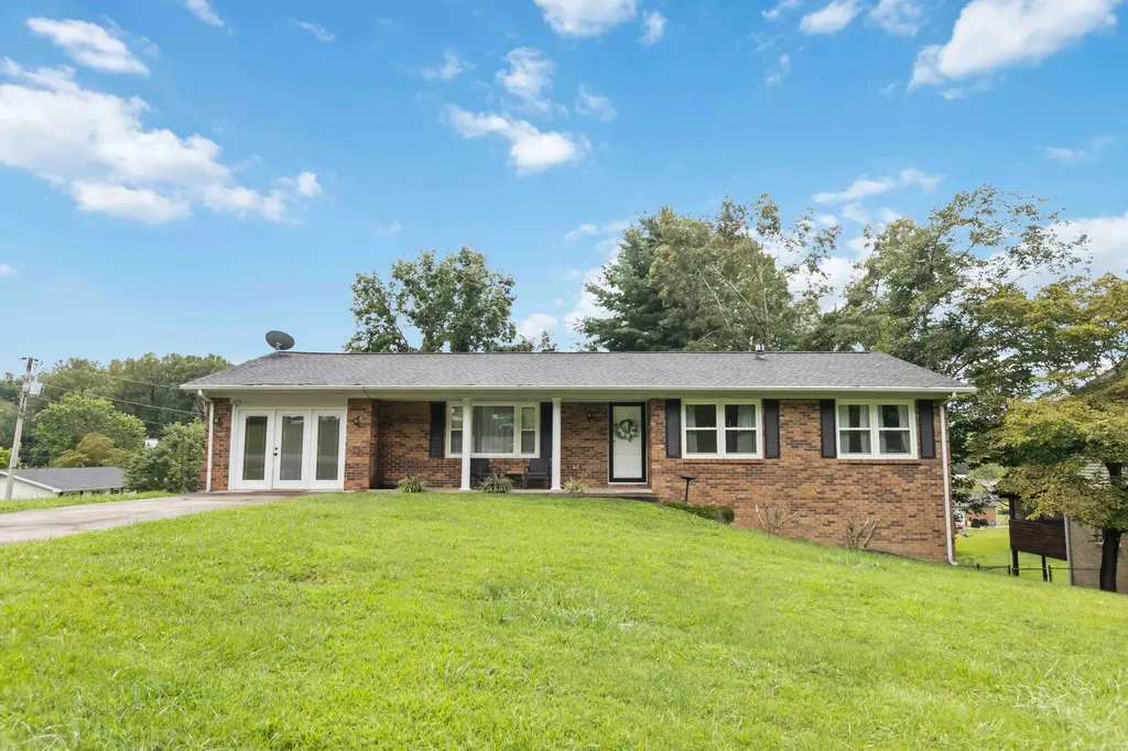 275 Oaklawn Circle Corbin KY 40701